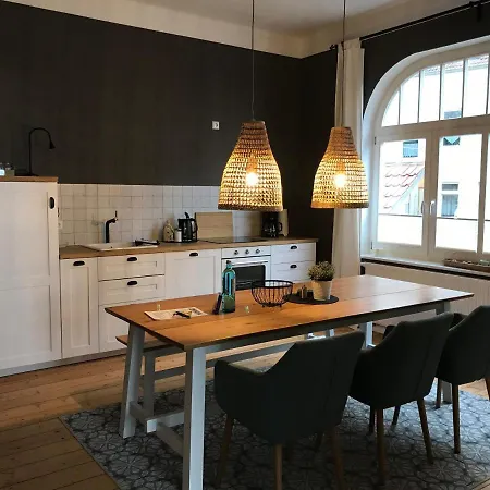 Hanne Mit Garten * Thale