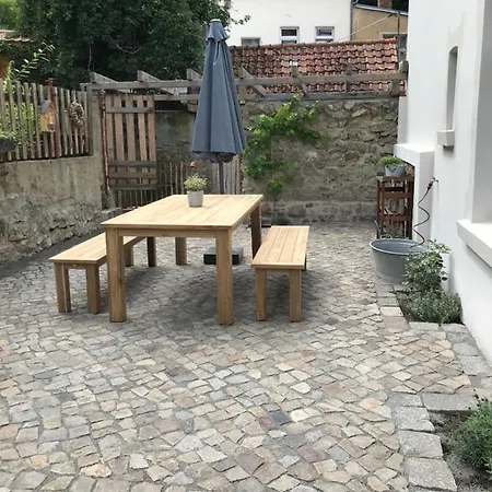 Hanne Mit Garten Thale