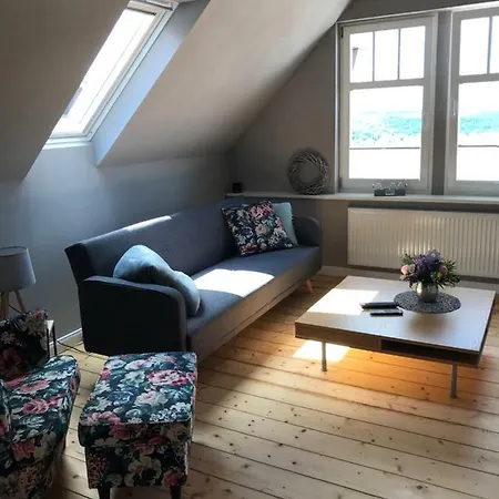 Hanne Mit Garten